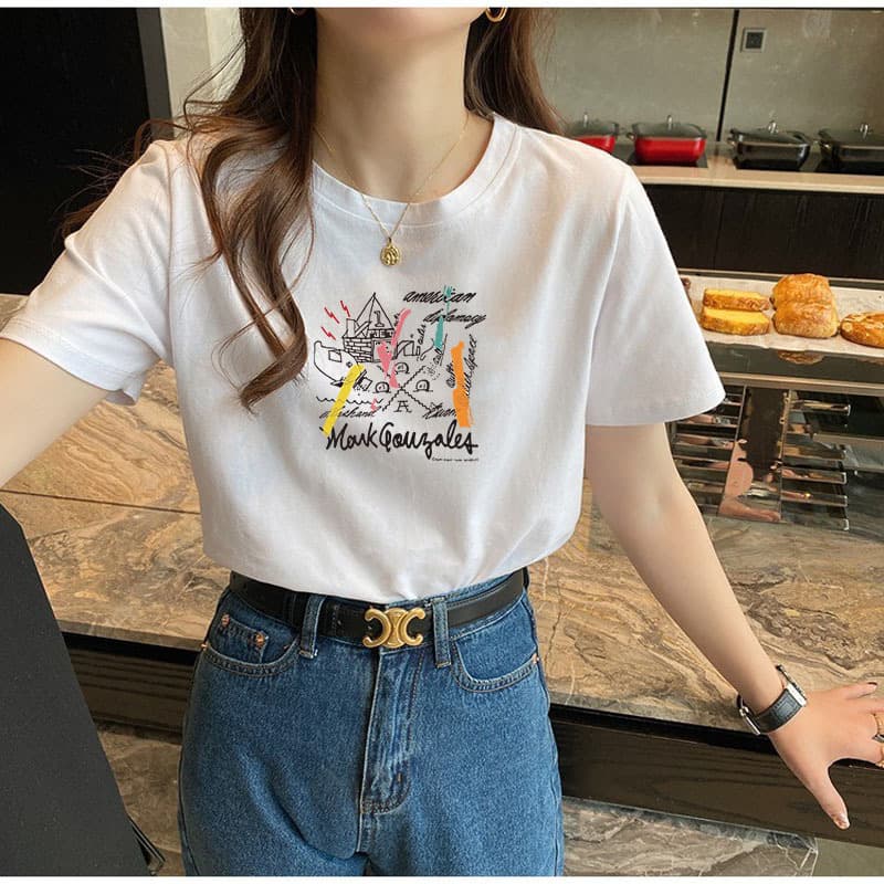 【レディースカジュアルファッション】フラワープリントコットンTシャツ｜春夏に映えるシンプルかわいい半袖トップス