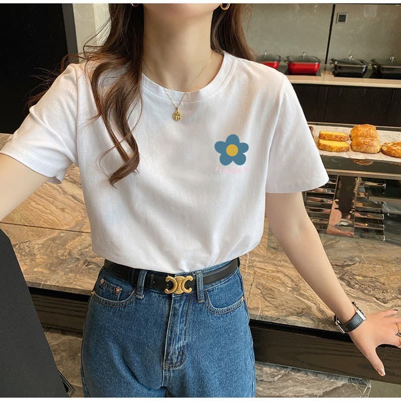 【レディースカジュアルファッション】フラワープリントコットンTシャツ｜春夏に映えるシンプルかわいい半袖トップス