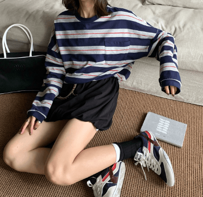 【レディースカジュアルファッション】ゆるボーダー×抜け感シルエット｜大人可愛いゆったりロングスリーブTシャツ