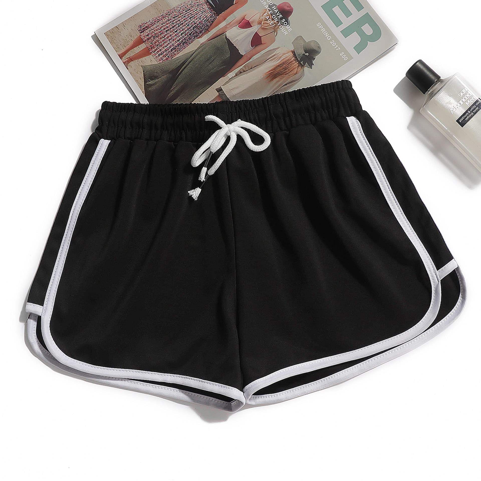 【レディースカジュアルファッション】三分丈スポーツショートパンツ｜ウエストゴムで快適◎ 夏のアクティブカジュアルにぴったり